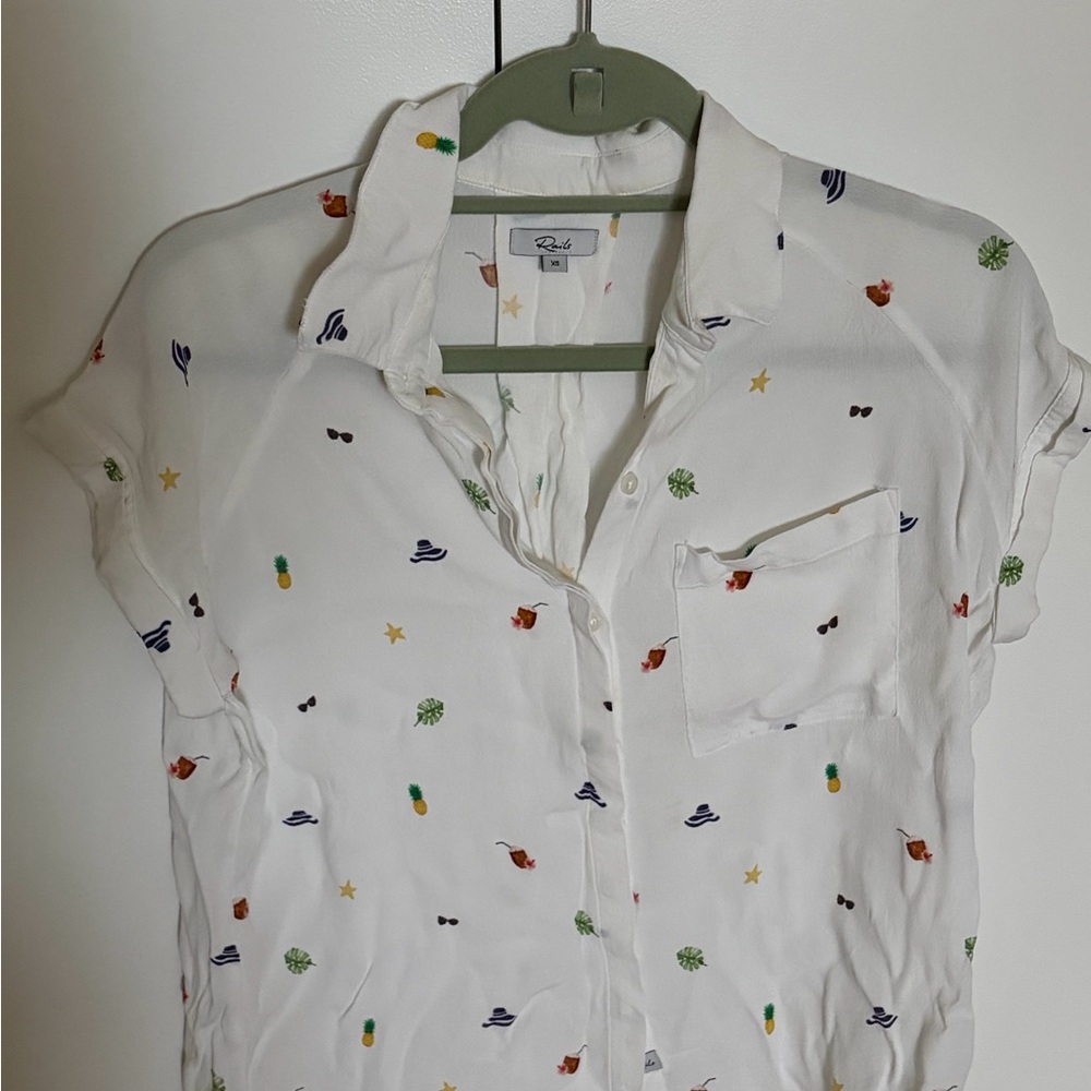 Rails White Short Sleeve Shirt with Colorful Print (XS)